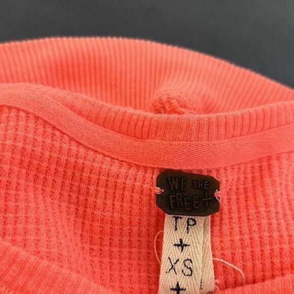 We The Free Shirt Womens XS Pink Orange Vibrant Waffle Boxy Boho Peasant Thermal - Picture 9 of 11